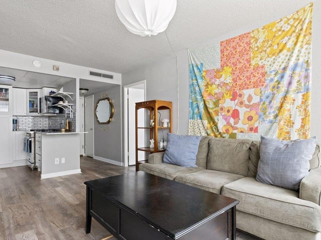 1800 Lavaca ST Unit #207