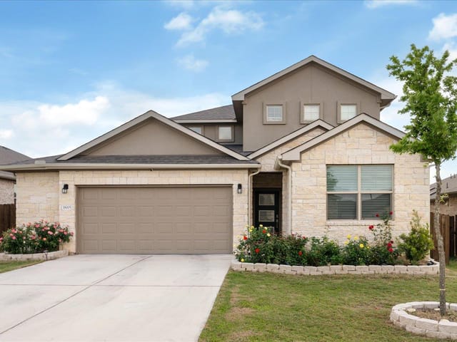 18005 Umberto Dr