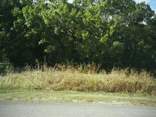 1805 Moeta DR