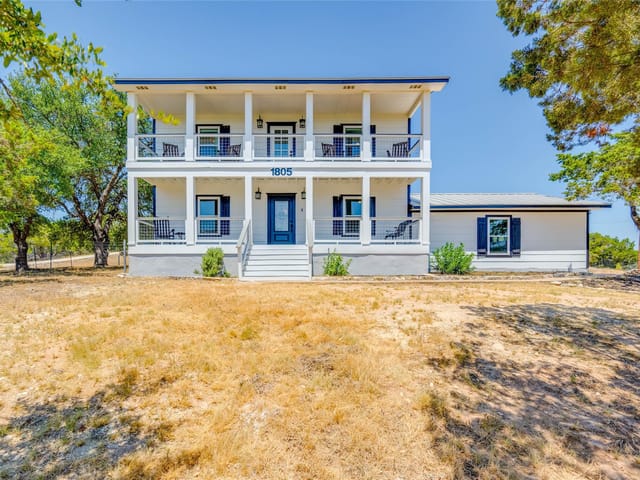 1805 Spring Valley Dr