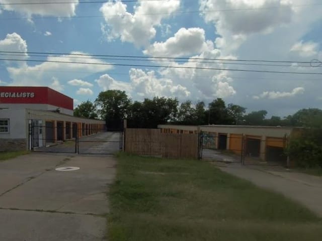 1808 Ih 35 Fwy S
