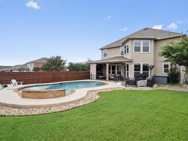 181 Fender DR