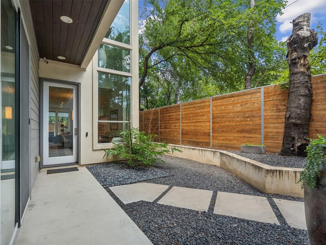 1820 W 11th St Unit #B
