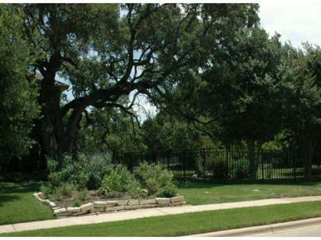 18201 Whitewater CV