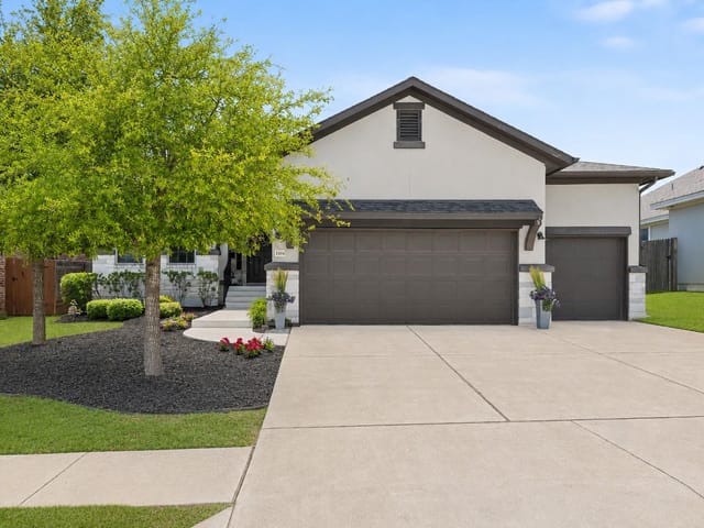 186 Adina DR
