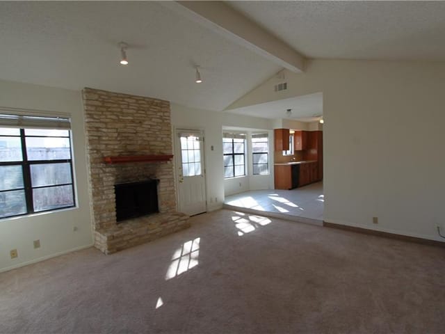 1900 Esplanade Cir