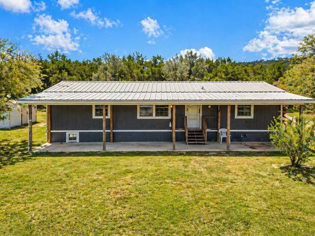 19511 Blanco Dr