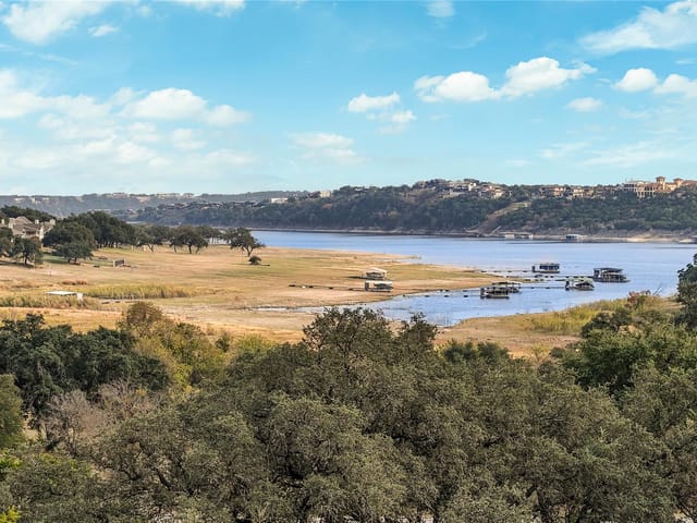 2003 Highland Lake DR
