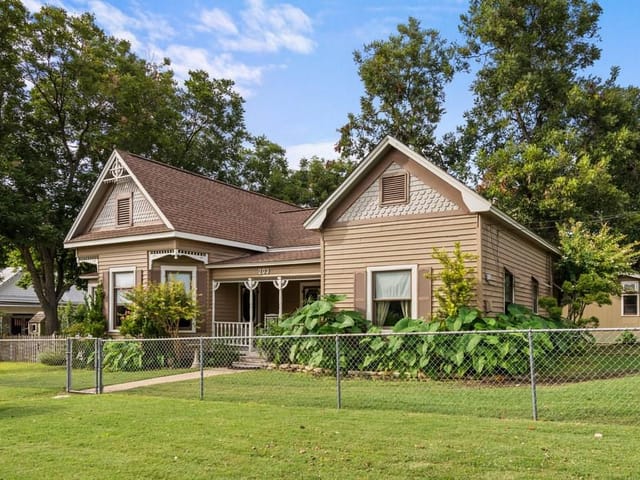 203 Wilbarger ST