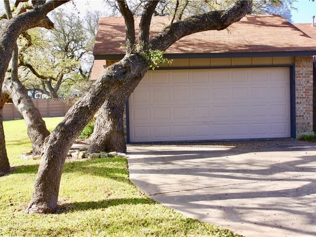 2030 Verbena Dr