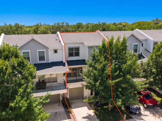 208 Birch Oak LN