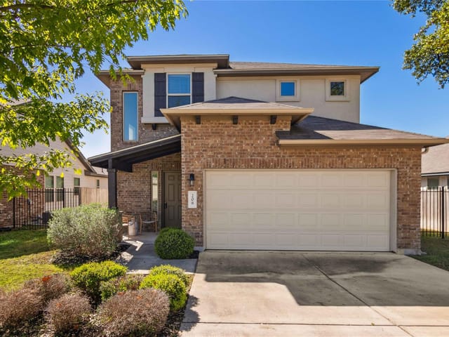 208 Callahan LN