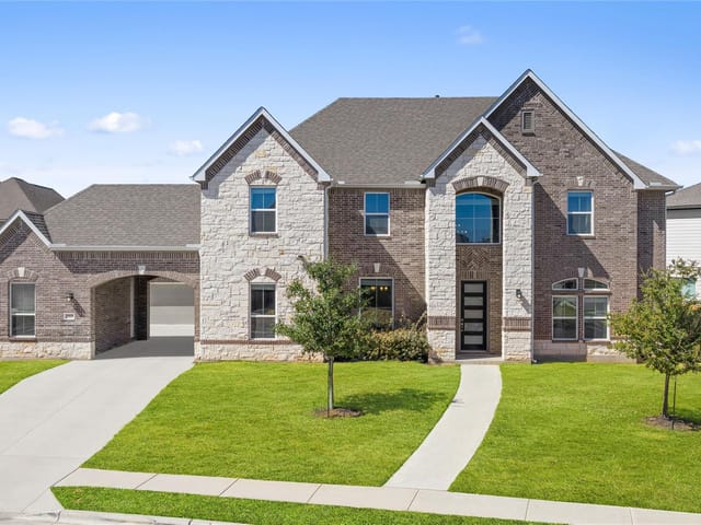 20808 Pinewalk Dr