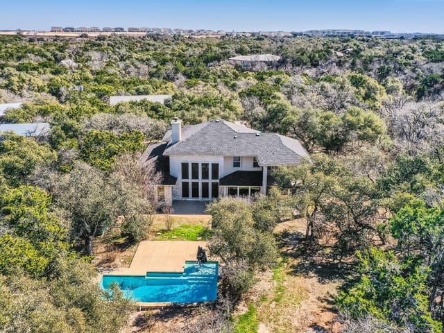 210 Amandas Way