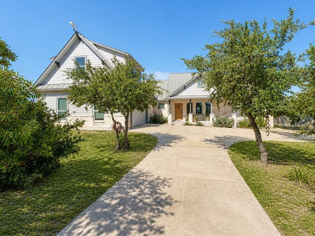 2121 Martin Rd