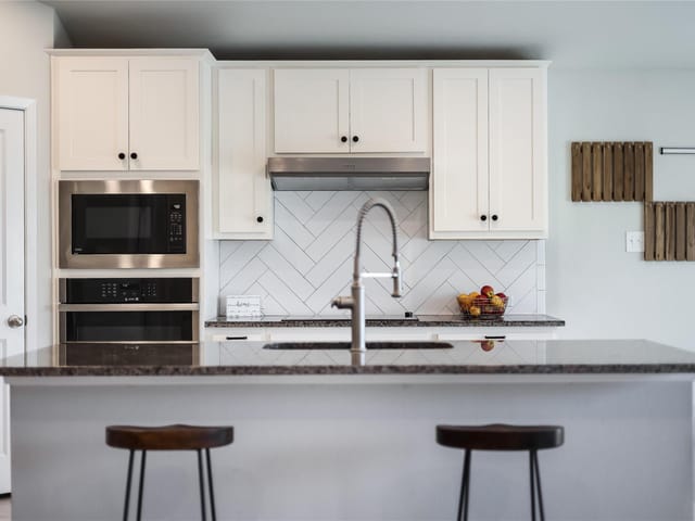 21522 Horseshoe LOOP