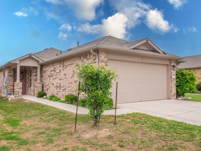 216 Frederick DR