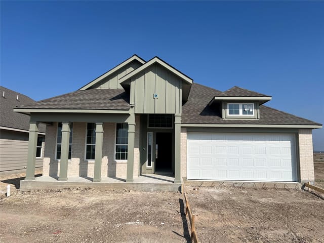 216 Gus Loop