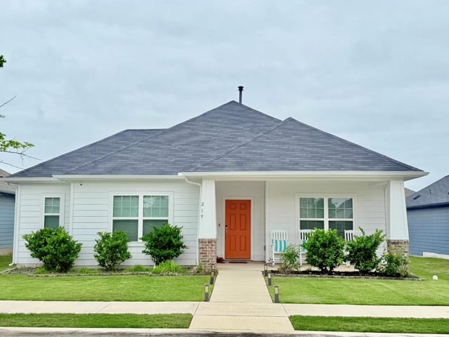219 Roaming Dr