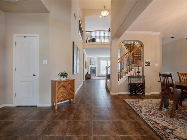 220 Bolton Dr