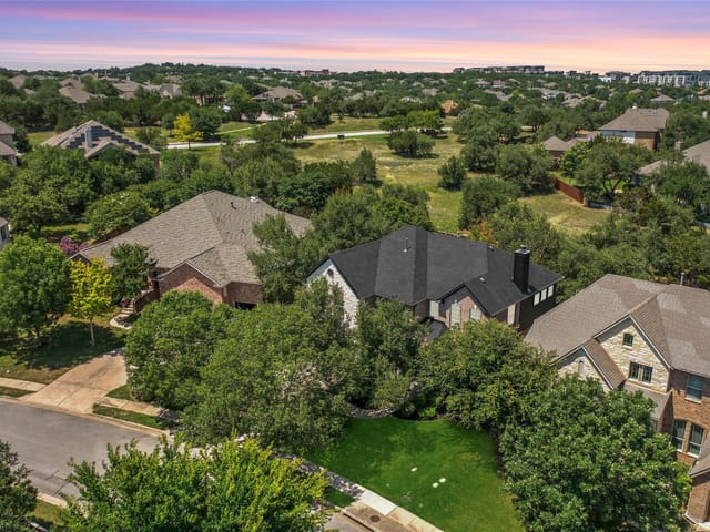 220 Grafton Ln