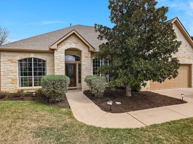 221 Abbey Dr