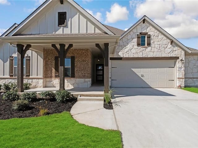 221 BARALO DR