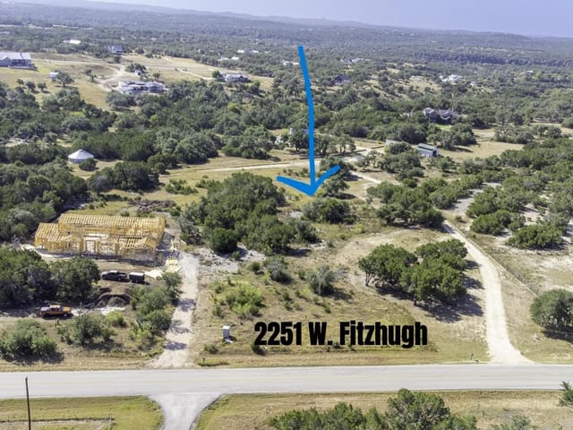 2251 W Fitzhugh RD