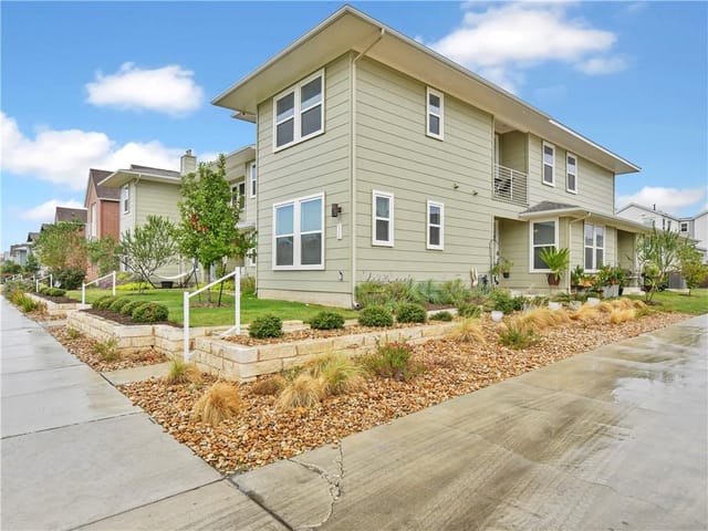 2300 Simond Ave Unit #E