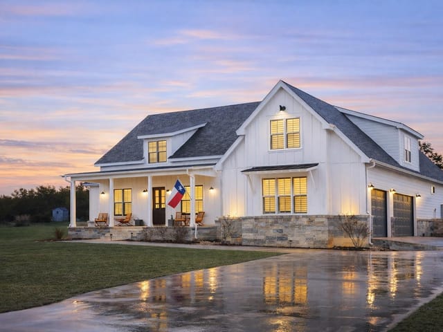 231 Hacienda Pl