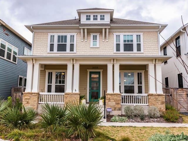 2408 Robert Browning St