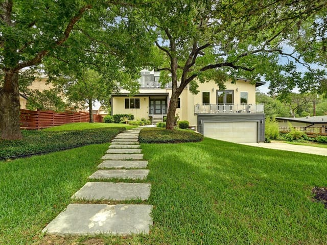 2410 Quarry Rd