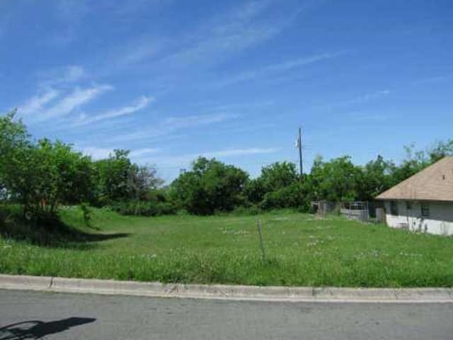 2412 Lasso DR