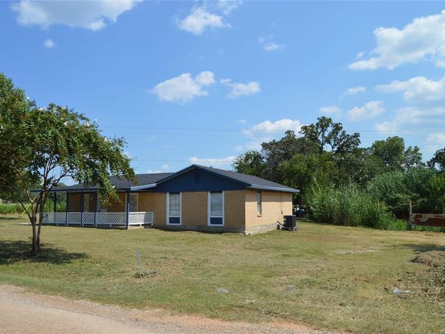 245 Flaming Oak Dr