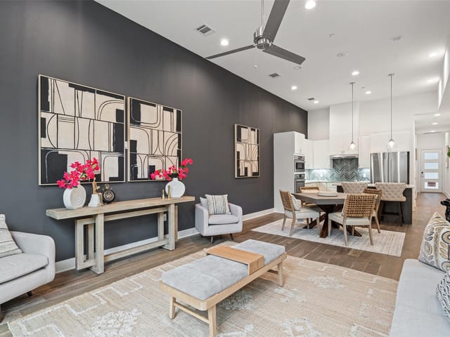2505 Bluebonnet Ln Unit #15