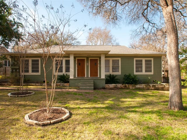 2511 Woodmont Ave
