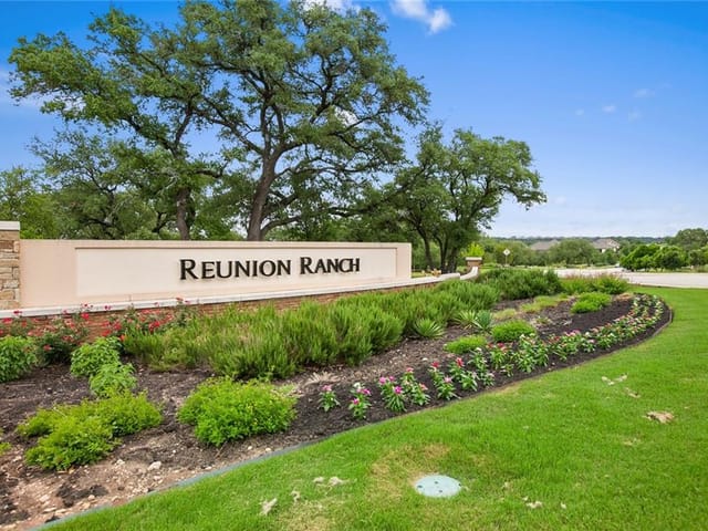 2515 Reunion Blvd