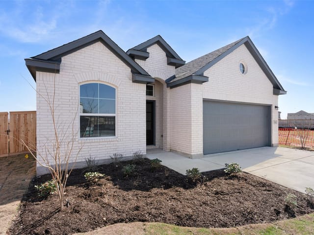 25601 Flora Bella Ln