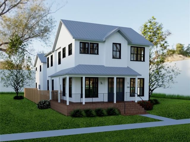 2600 McBee St