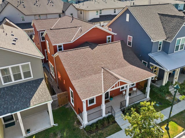 2605 McBee St