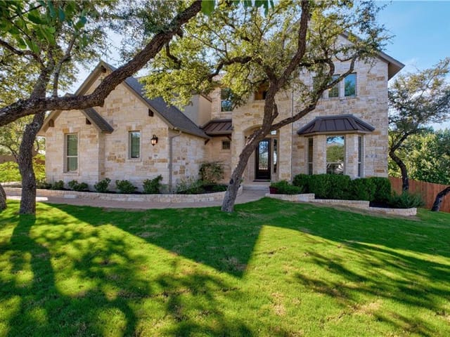 261 Honey Bee Ln