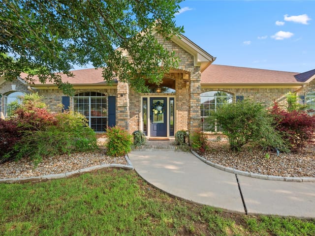 266 Courtnees WAY