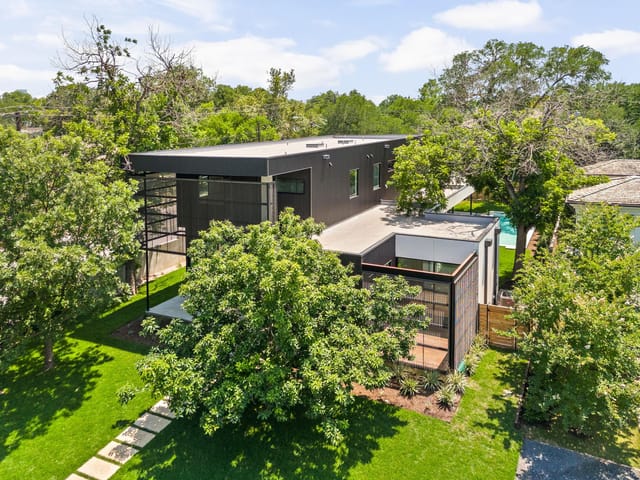 2701 Greenlee Dr