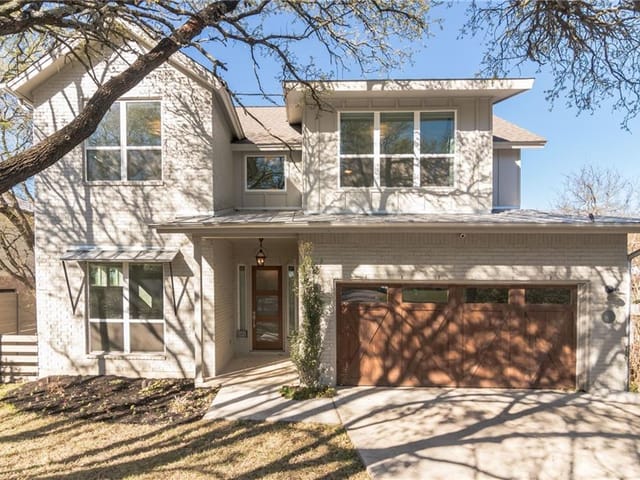 2704 Rollingwood Dr