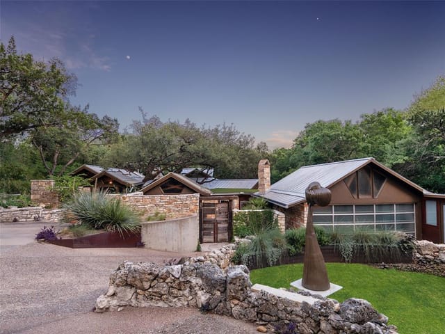 2707 Valley Springs Rd