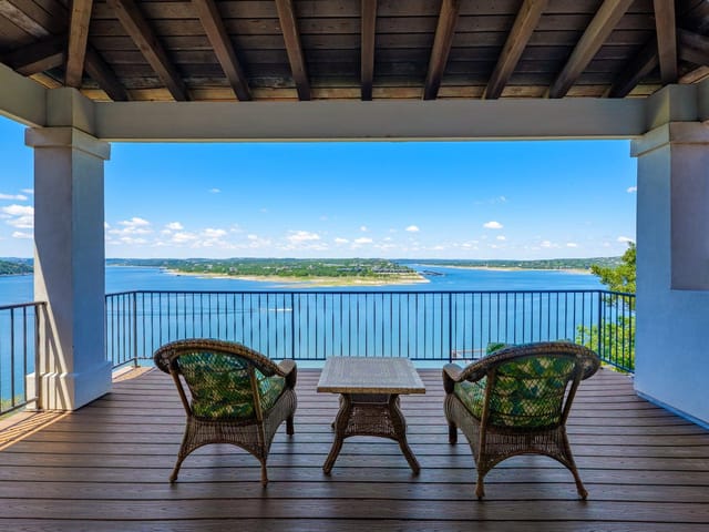 2802 Lohmans Ford RD Unit #B