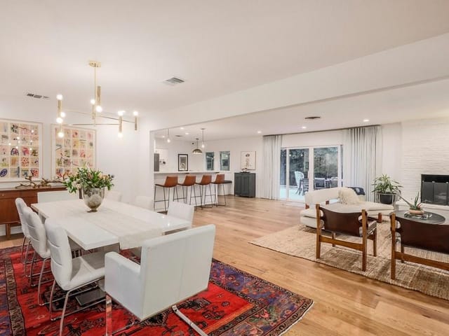 2803 Vance Ln