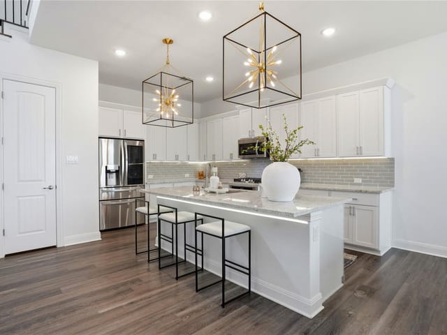 2804 Stone Branch DR