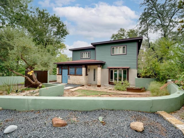 2808 Townes Ln