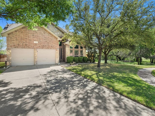 2836 Plantation Dr